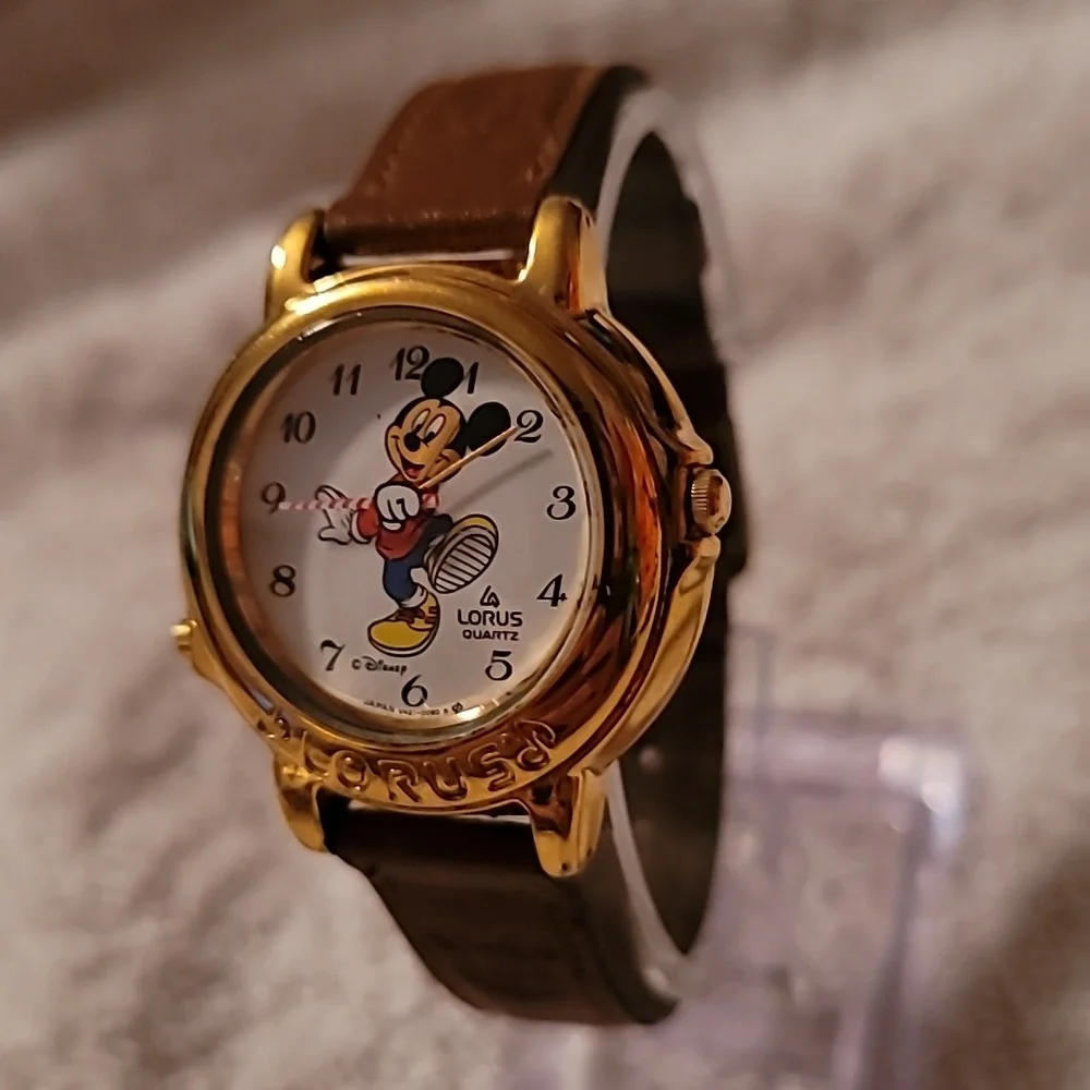 Vintage Lorus by Seiko Mickey Mouse Marching Musical Watch Women Gold‎ Tone V421